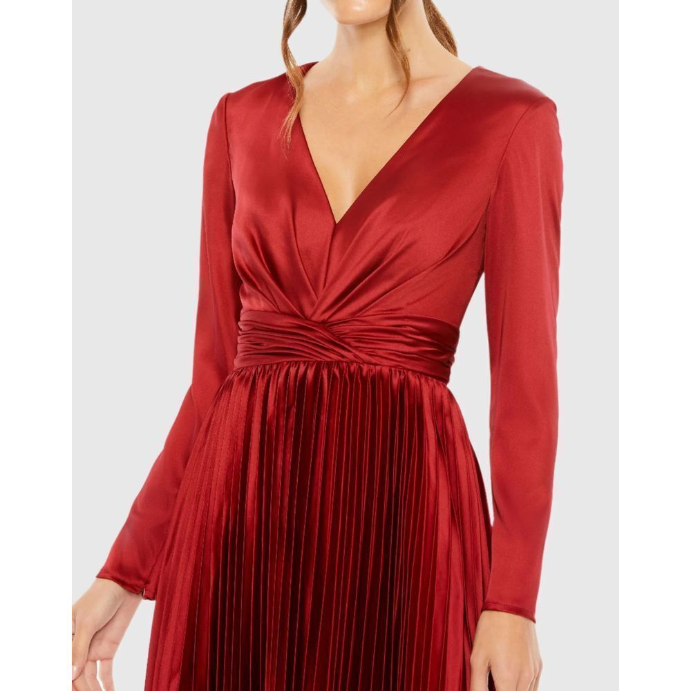 Ieena For Mac Duggal NWT Red Pleated‎ Long Sleeve V-Neck Dress Plum  4 MSRP $398